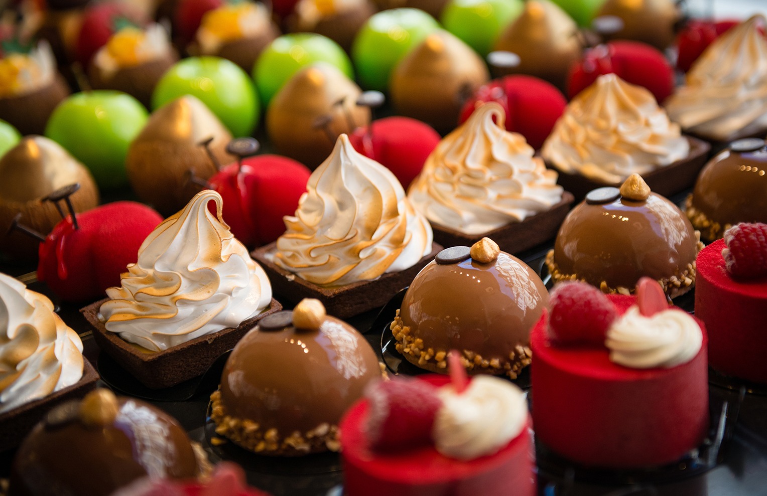 Chocolate Blooming of Commercial Chocolate Displays