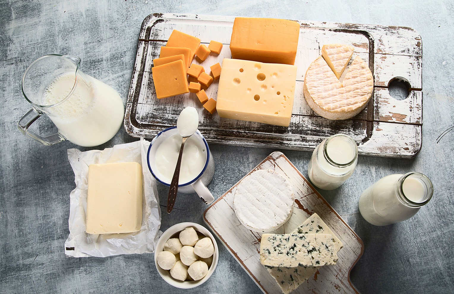 Discoloration of Supermarket Cheese Displays Discoloration of Supermarket Cheese Displays
